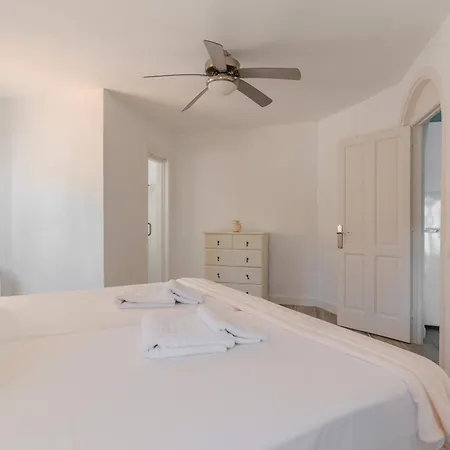 Colina Blanca Sunset View Апартаменти